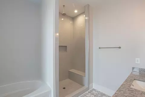 Bath - 4612 Monterrico Dr, Lancaster, SC 29720 photo 2 of 4