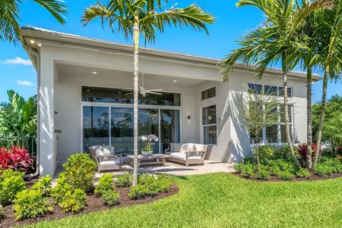 Exterior - 2841 Ridgecrest Pl, Naples, FL 34112 photo 2 of 7