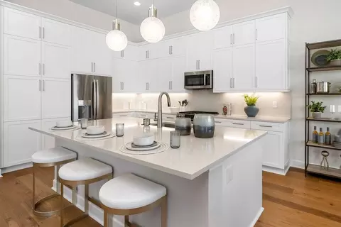 Kitchen - 2841 Ridgecrest Pl, Naples, FL 34112 photo 2 of 4