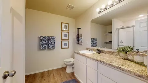 Bath - 11430 S 240th E Ave, Broken Arrow, OK 74014 photo 1 of 2