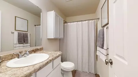 Bath - 11430 S 240th E Ave, Broken Arrow, OK 74014 photo 2 of 2
