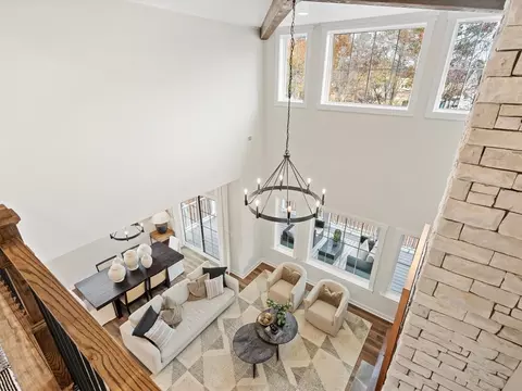 Living - 151 Thompson Rd, Kennett Square, PA 19348 photo 2 of 43