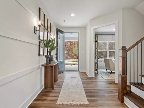 Entry Way - 151 Thompson Rd, Kennett Square, PA 19348 photo 10 of 13