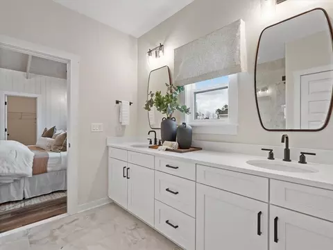 Bath - 151 Thompson Rd, Kennett Square, PA 19348 photo 1 of 15