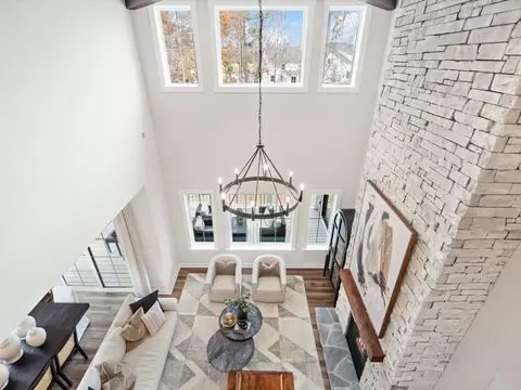 Entry Way - 151 Thompson Rd, Kennett Square, PA 19348 photo 1 of 13