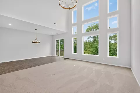 Living - 151 Thompson Rd, Kennett Square, PA 19348 photo 13 of 43