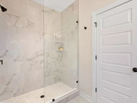 Bath - 151 Thompson Rd, Kennett Square, PA 19348 photo 4 of 15