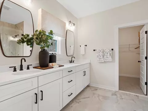 Bath - 151 Thompson Rd, Kennett Square, PA 19348 photo 2 of 15