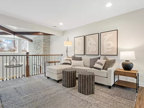 Entry Way - 151 Thompson Rd, Kennett Square, PA 19348 photo 6 of 13