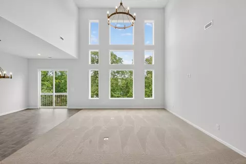 Living - 151 Thompson Rd, Kennett Square, PA 19348 photo 14 of 43