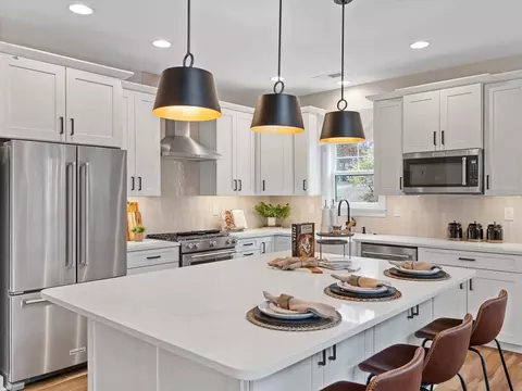 Kitchen - 151 Thompson Rd, Kennett Square, PA 19348 photo 7 of 53
