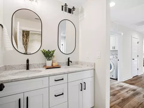 Bath - 151 Thompson Rd, Kennett Square, PA 19348 photo 7 of 15