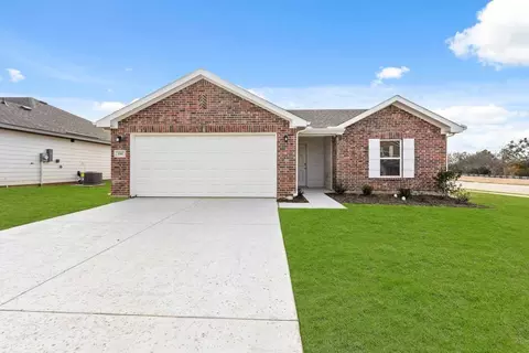 Exterior - 117 Irelyn Dr, Cleburne, TX 76031 photo 4 of 9