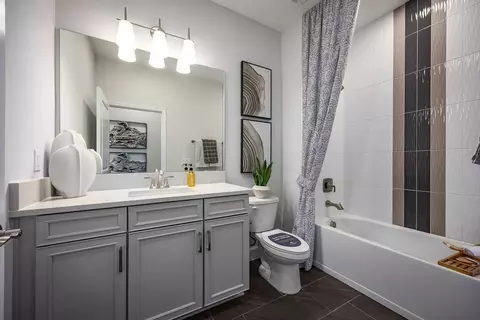 Bath - 5328 Teirgarten St, Saint Cloud, FL 34771 photo 3 of 3