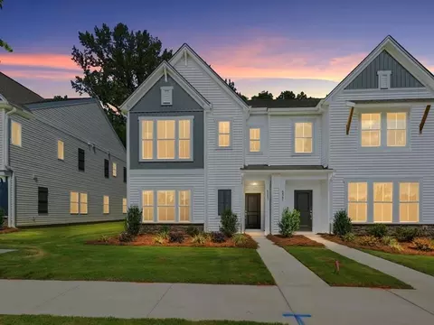 6557 Fire Lily Ln, Charlotte, NC 28216