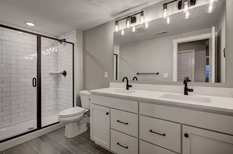 Bath - 16408 Monument Rock Ct, Monument, CO 80132 photo 5 of 5