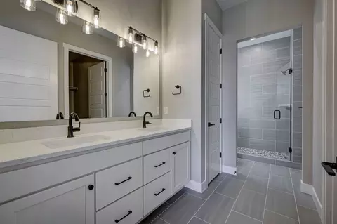 Bath - 16408 Monument Rock Ct, Monument, CO 80132 photo 1 of 5
