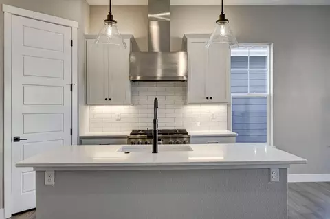 Kitchen - 16408 Monument Rock Ct, Monument, CO 80132 photo 2 of 5
