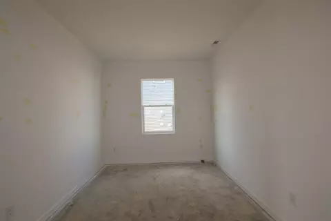 Bedroom - 1020 Dawsons Dr, Hebron, OH 43025 photo 5 of 6