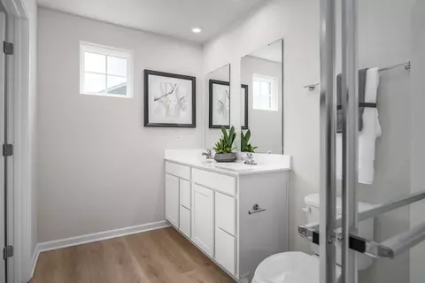 Bath - 3918 Murphy Dr, Mchenry, IL 60050 photo 3 of 4