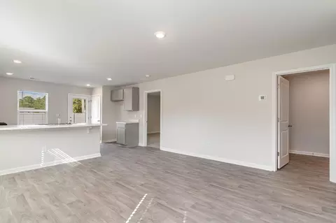 Living - 433 Glacier Way, Conway, SC 29526 photo 2 of 3