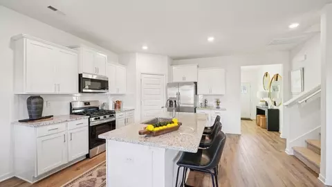 Kitchen - Knightsbridge, Alabaster, AL 35007 photo 3 of 4