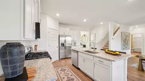 Kitchen - Knightsbridge, Alabaster, AL 35007 photo 4 of 4