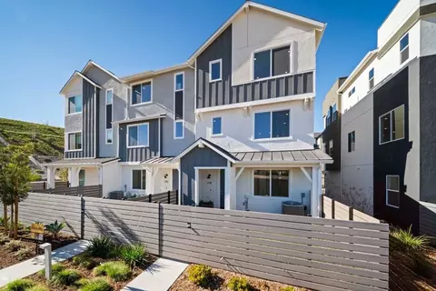 27308 Bear Creek Ln, Valencia, CA 91381