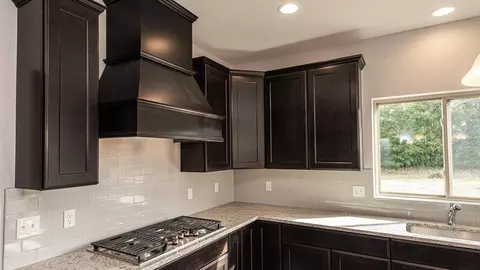 Kitchen - 930 E Drahner Rd, Oxford, MI 48371 photo 4 of 8