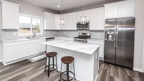 Kitchen - 930 E Drahner Rd, Oxford, MI 48371 photo 1 of 8