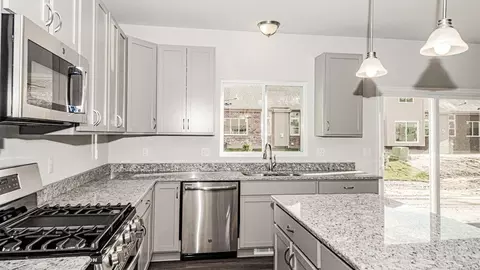 Kitchen - 930 E Drahner Rd, Oxford, MI 48371 photo 2 of 8