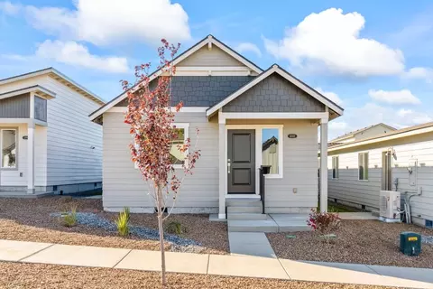 4008 SW Obsidian Pl, Redmond, OR 97756