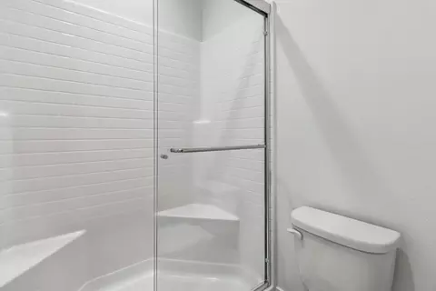 Bath - 3476 Butler Pl, Escondido, CA 92027 photo 2 of 7