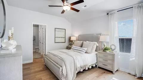 Bedroom - 1001 Rider Dr, Trinity, AL 35673 photo 1 of 5