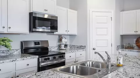 Kitchen - 1001 Rider Dr, Trinity, AL 35673 photo 3 of 6