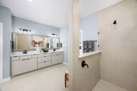 Bath - 1504 Ramble Way, Celina, TX 75009 photo 3 of 3