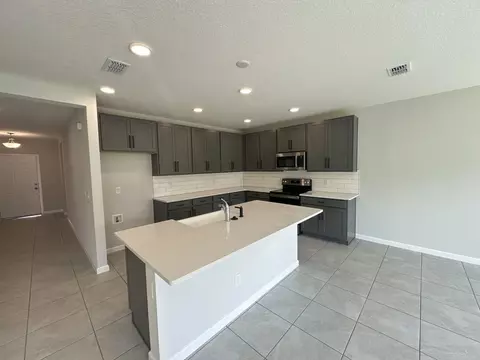 Kitchen - 2547 Great Heron Ave, Saint Cloud, FL 34773 photo 2 of 6