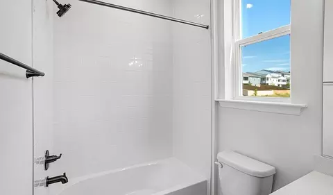Bath - 527 Aster Ln, Orange, VA 22960 photo 2 of 6