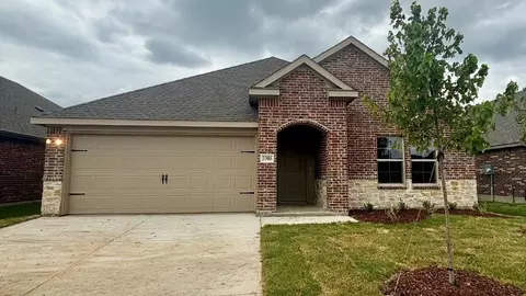 3306 Charleston Dr, Ennis, TX 75119
