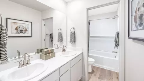 Bath - 655 Fraser Loop, Dayton, NV 89403 photo 4 of 5