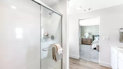 Bath - 655 Fraser Loop, Dayton, NV 89403 photo 3 of 5