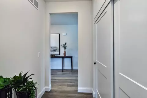 Entry Way - 206 Bottlebrush Grove Ct, Cottleville, MO 63304 photo 4 of 5