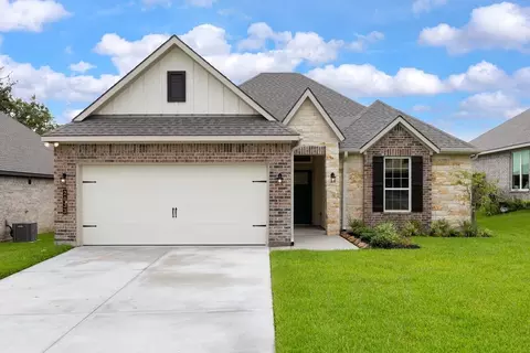 2033 Winepress Rd, Brenham, TX 77833