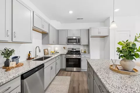 Kitchen - 548 E Standing Springs Rd, Simpsonville, SC 29680 photo 6 of 6