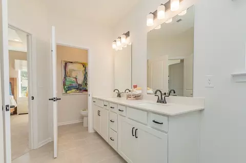 Bath - 548 E Standing Springs Rd, Simpsonville, SC 29680 photo 1 of 2