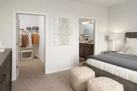 Bedroom - 2204 Ridgeline Dr, Hebron, KY 41048 photo 3 of 6