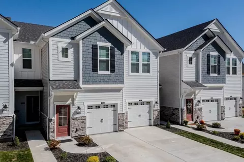 Exterior - 2204 Ridgeline Dr, Hebron, KY 41048 photo 2 of 7