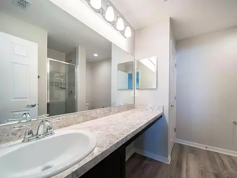 Bath - 754 SW 77th Cir, Ocala, FL 34474 photo 1 of 5