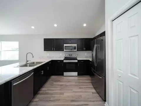 Kitchen - 754 SW 77th Cir, Ocala, FL 34474 photo 2 of 6