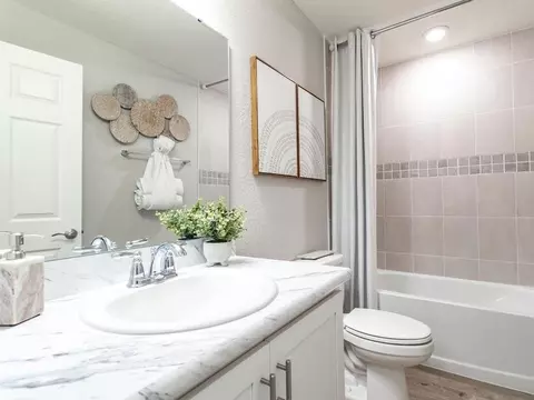 Bath - 754 SW 77th Cir, Ocala, FL 34474 photo 2 of 5